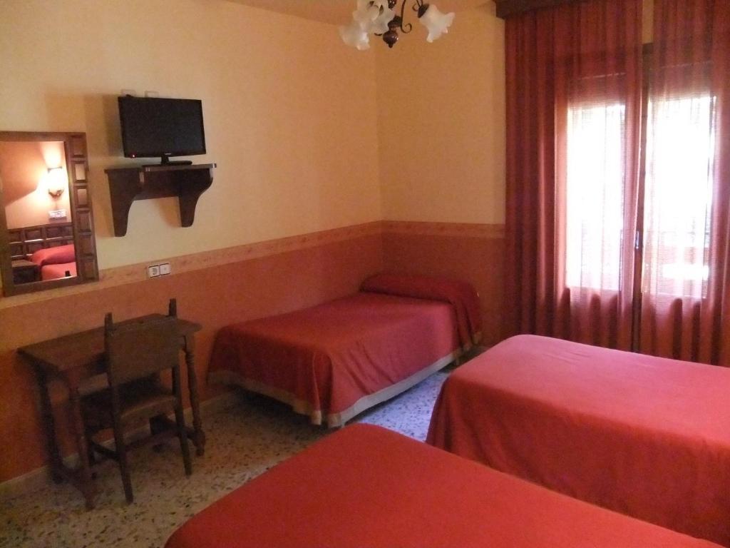 Hotel Latre Broto Zimmer foto