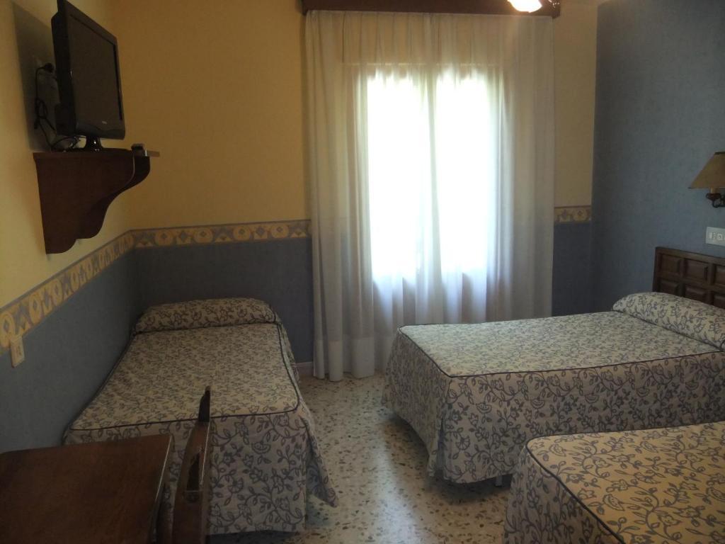 Hotel Latre Broto Zimmer foto
